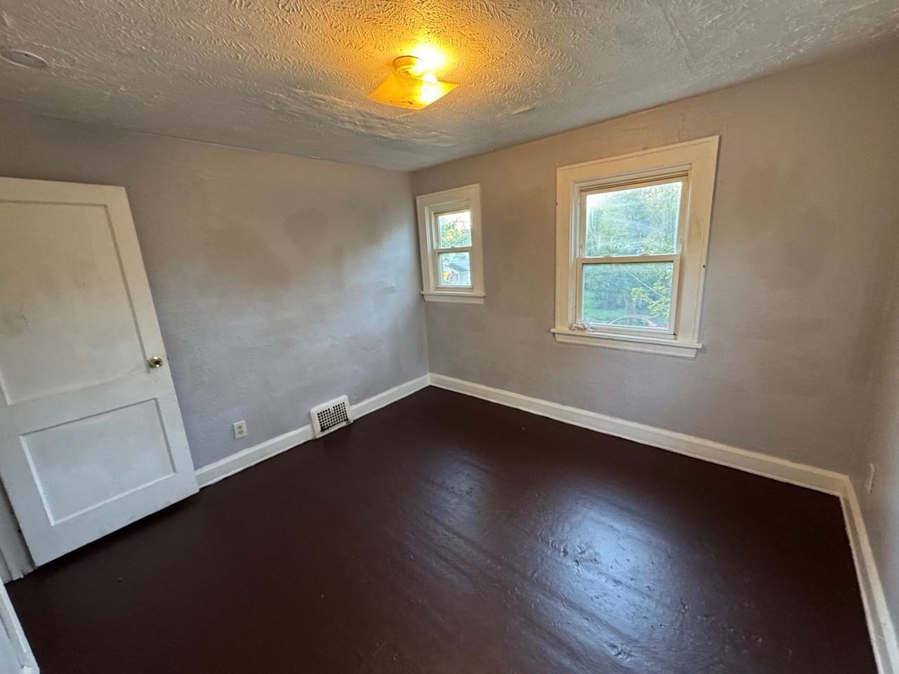 3919 E 99th St - Photo 5 of 26