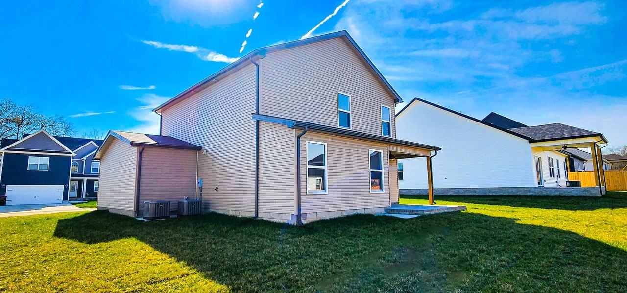 186 Monaghan Dr - Photo 4 of 42