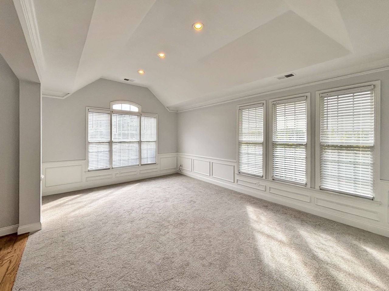 5312 Vinings Lake Vw Sw - Photo 4 of 34