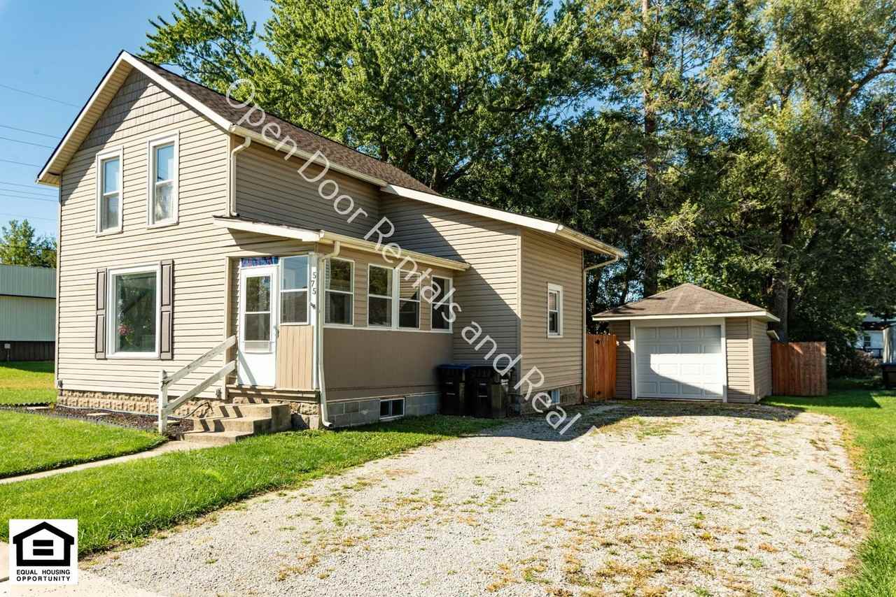 575 S Wayne St - Photo 2 of 30