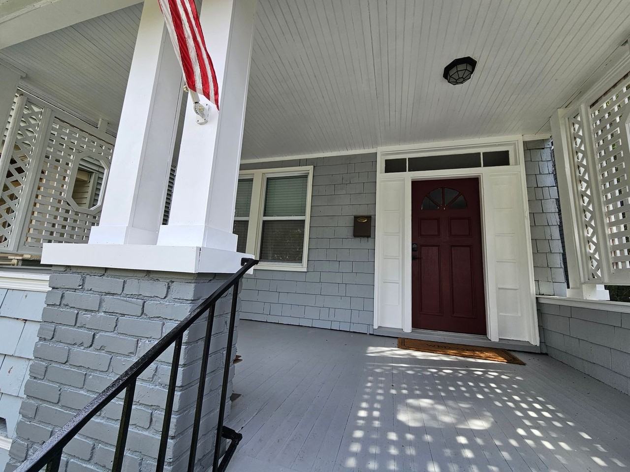 4706 Colonial Ave - Photo 2 of 33