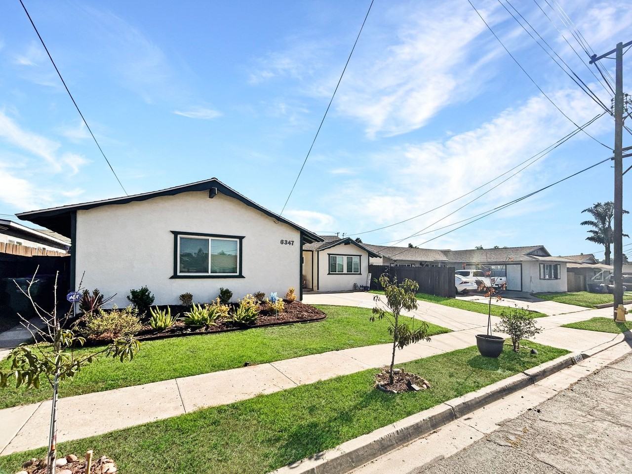 6347 Lake Arago Ave - Photo 2 of 20