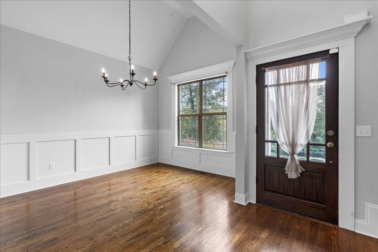 8229 Pierpoint Drive - Photo 6 of 50