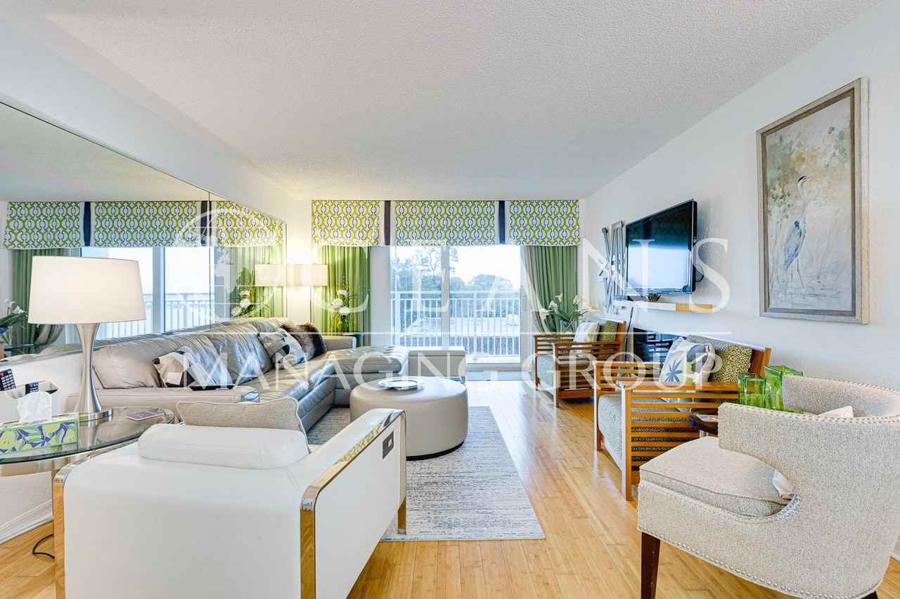 145 N Halifax Ave #405 - Photo 5 of 30