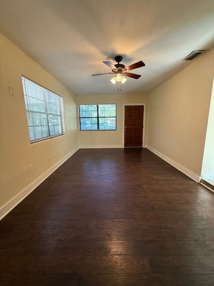 4005 Nw 21st Dr - Photo 3 of 42