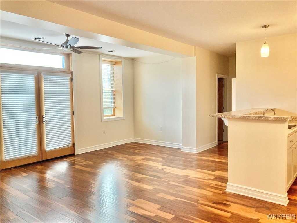 481 Franklin St Apt 10 #10 - Photo 5 of 11