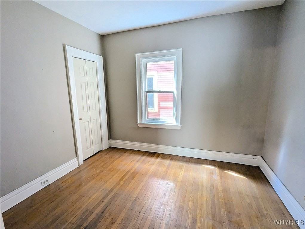 76 Saint James Pl - Photo 6 of 10