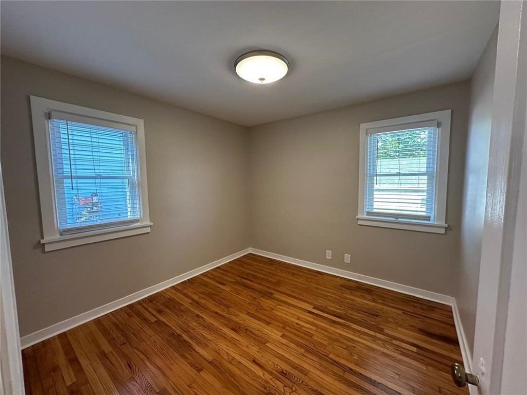 139 Bonesteel St - Photo 3 of 18