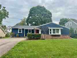 featured image of 13 Briggs Ave