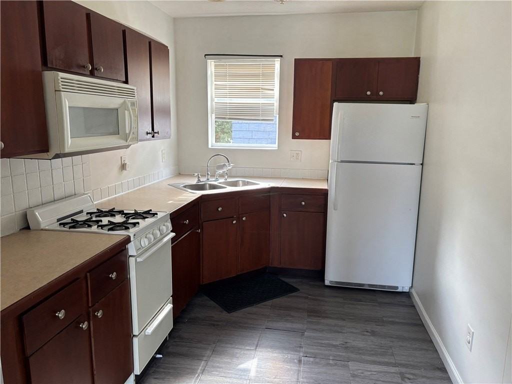 507 Welles St - Photo 2 of 8