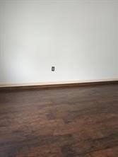 1101 Oak St - Photo 5 of 24