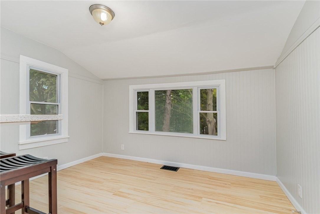 25 Summit St - Photo 5 of 24