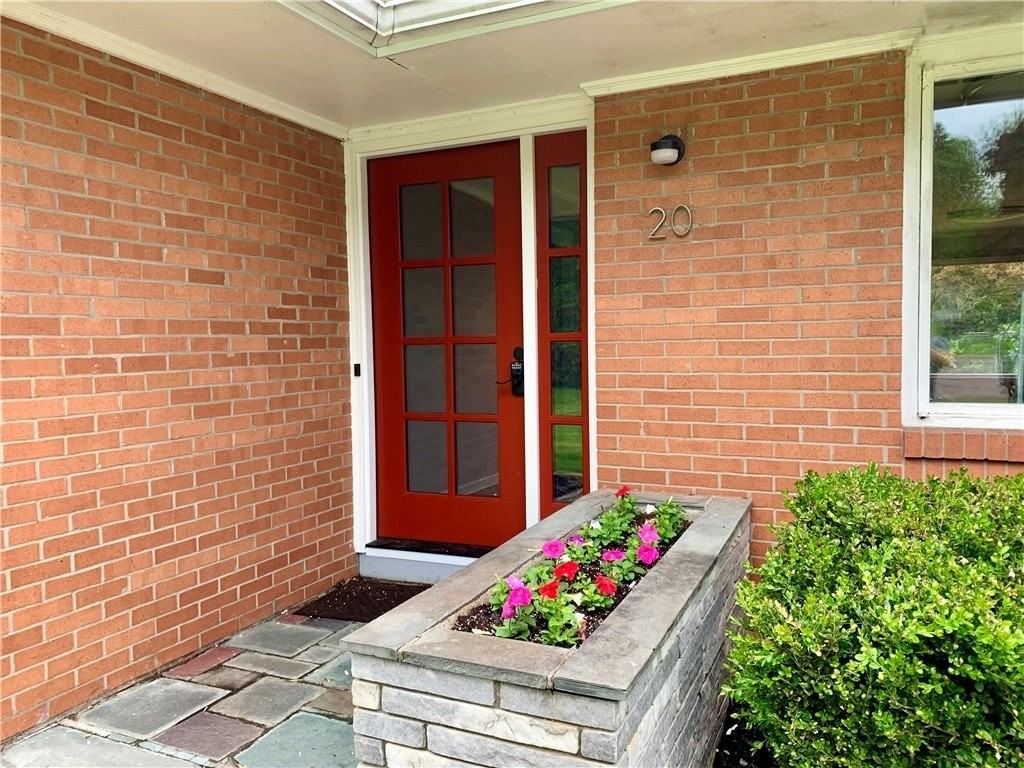 20 Pinehill Dr - Photo 3 of 26