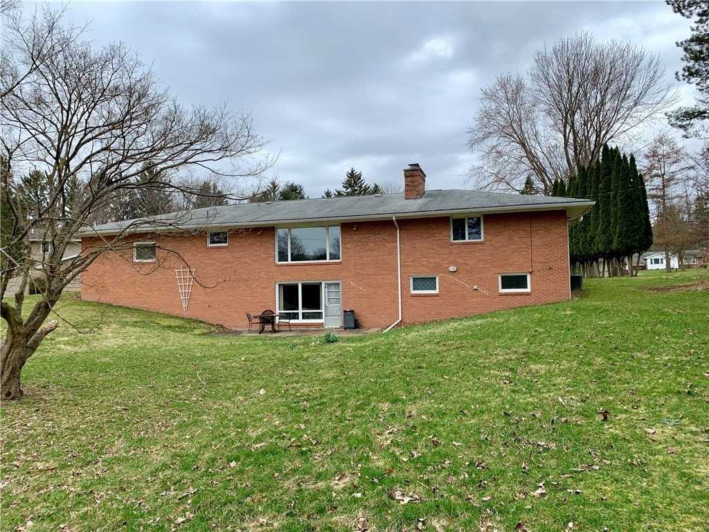 20 Pinehill Dr - Photo 4 of 26