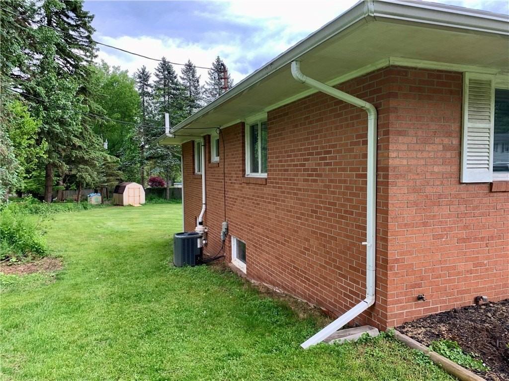 20 Pinehill Dr - Photo 5 of 26