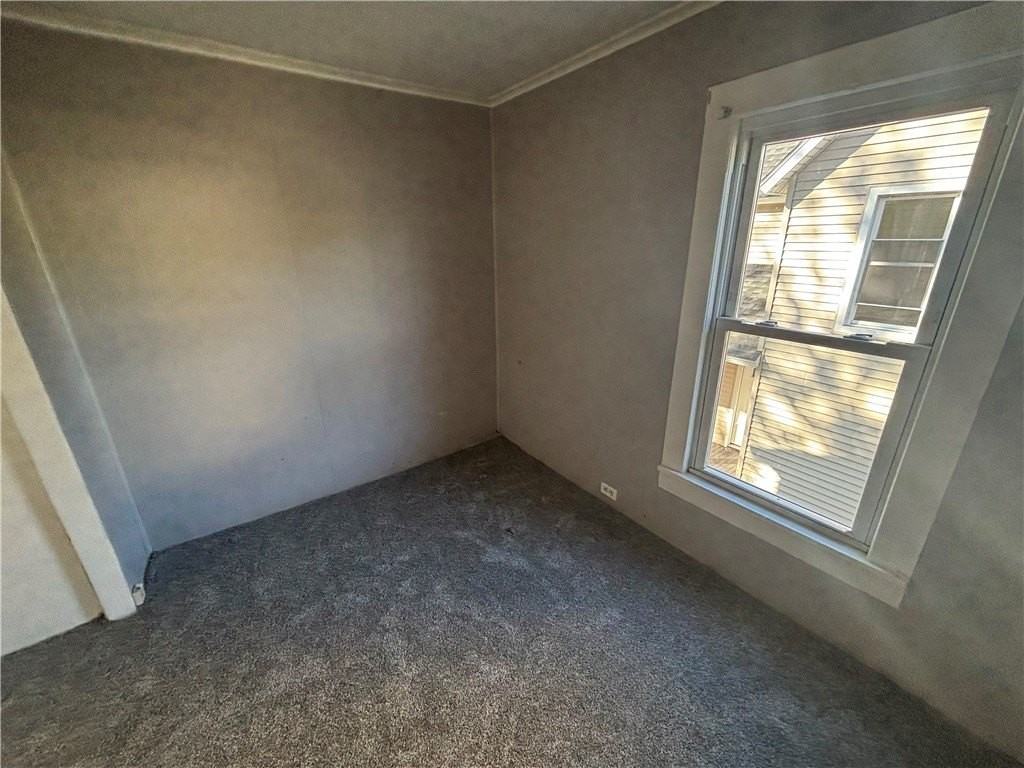 121 Sterling Street unit: Upstairs - Photo 3 of 9