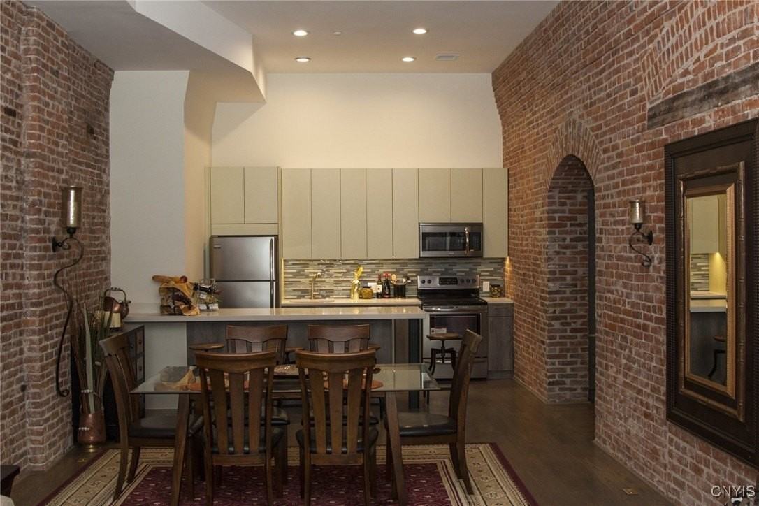 230 Genesee St #228 - Photo 4 of 8