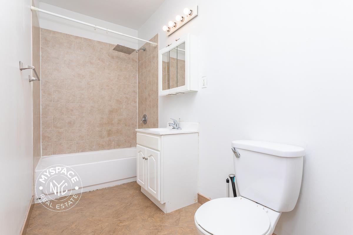 1465 Bushwick Ave #1R - Photo 7 of 11