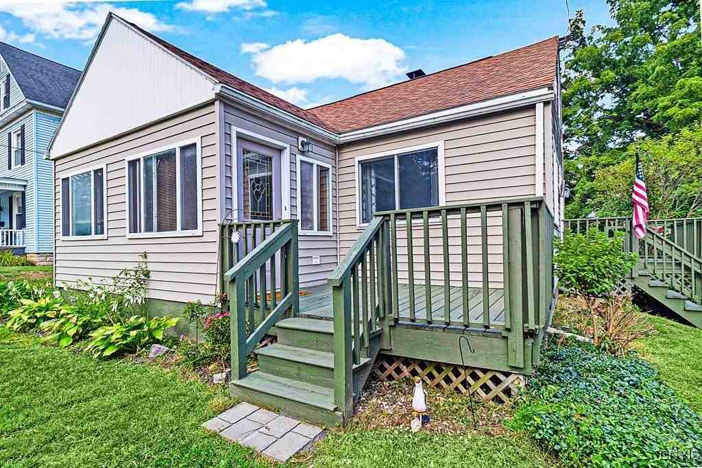 127 1/2 Oxford Rd - Photo 3 of 33