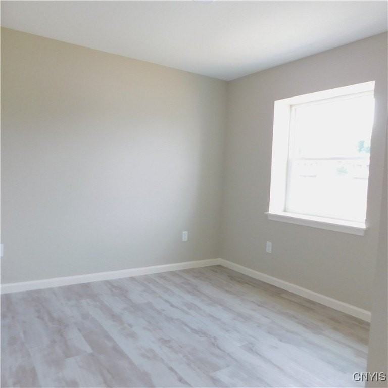 413 S Main St - Photo 4 of 7