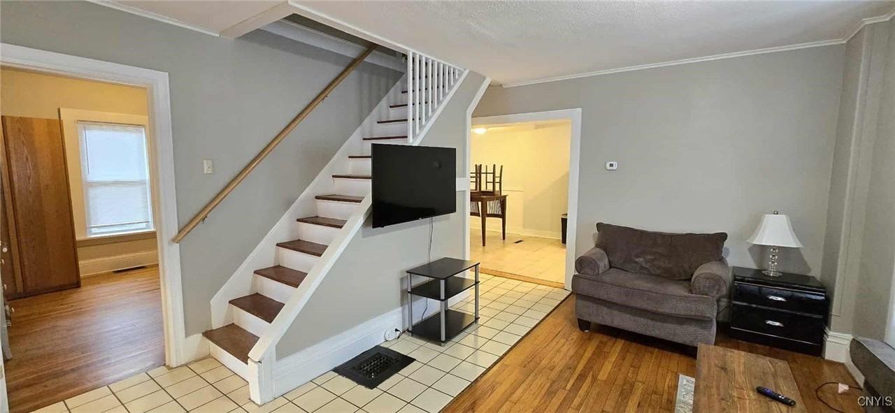 50 Lincoln Ave - Photo 5 of 22