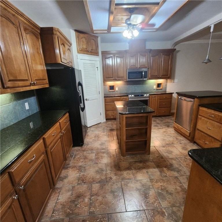 6806 King George Place - Photo 6 of 18