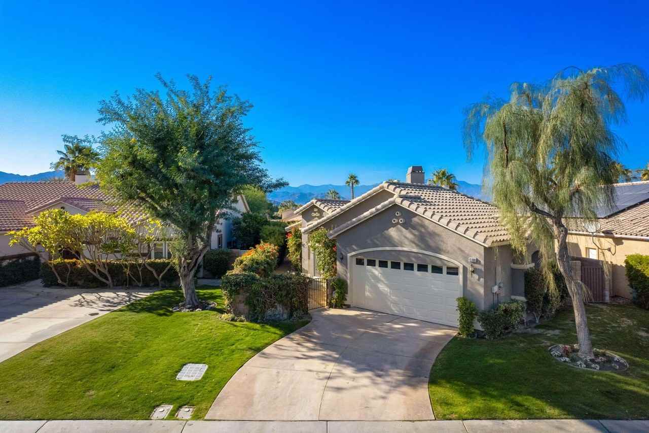 45809 Crosswater St - Photo 2 of 48