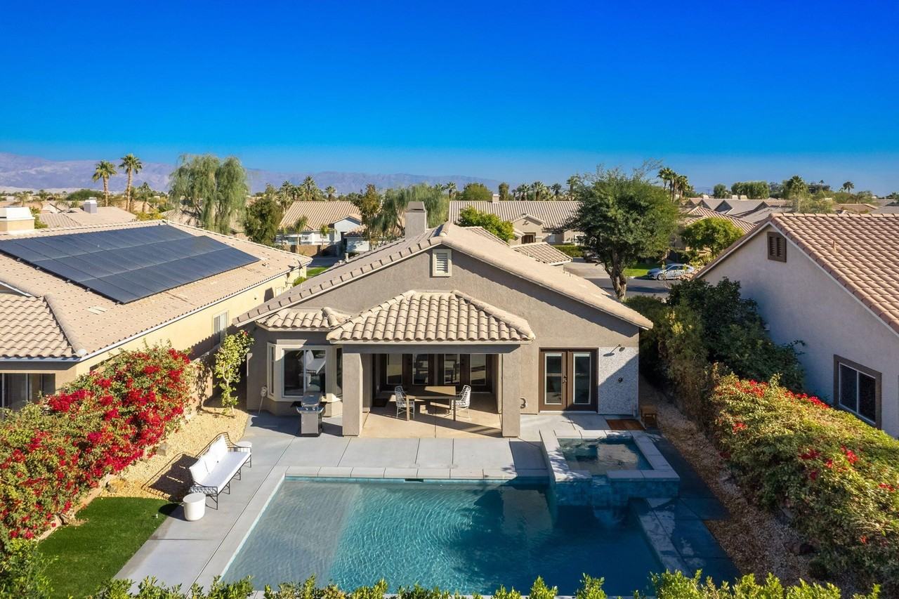 45809 Crosswater St - Photo 5 of 48