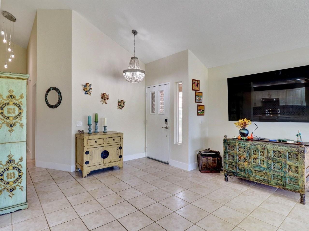 77897 Woodhaven Dr S - Photo 5 of 47