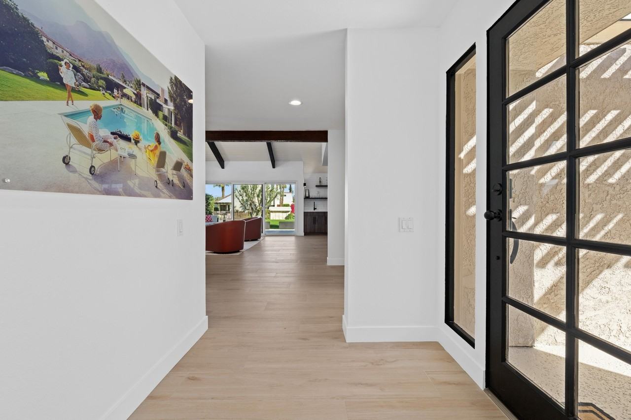 352 Forest Hills Dr - Photo 2 of 33