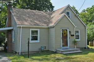 featured image of 7 W Maple Ave