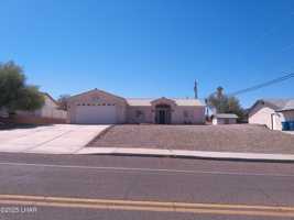 featured image of 2892 Daytona Ave