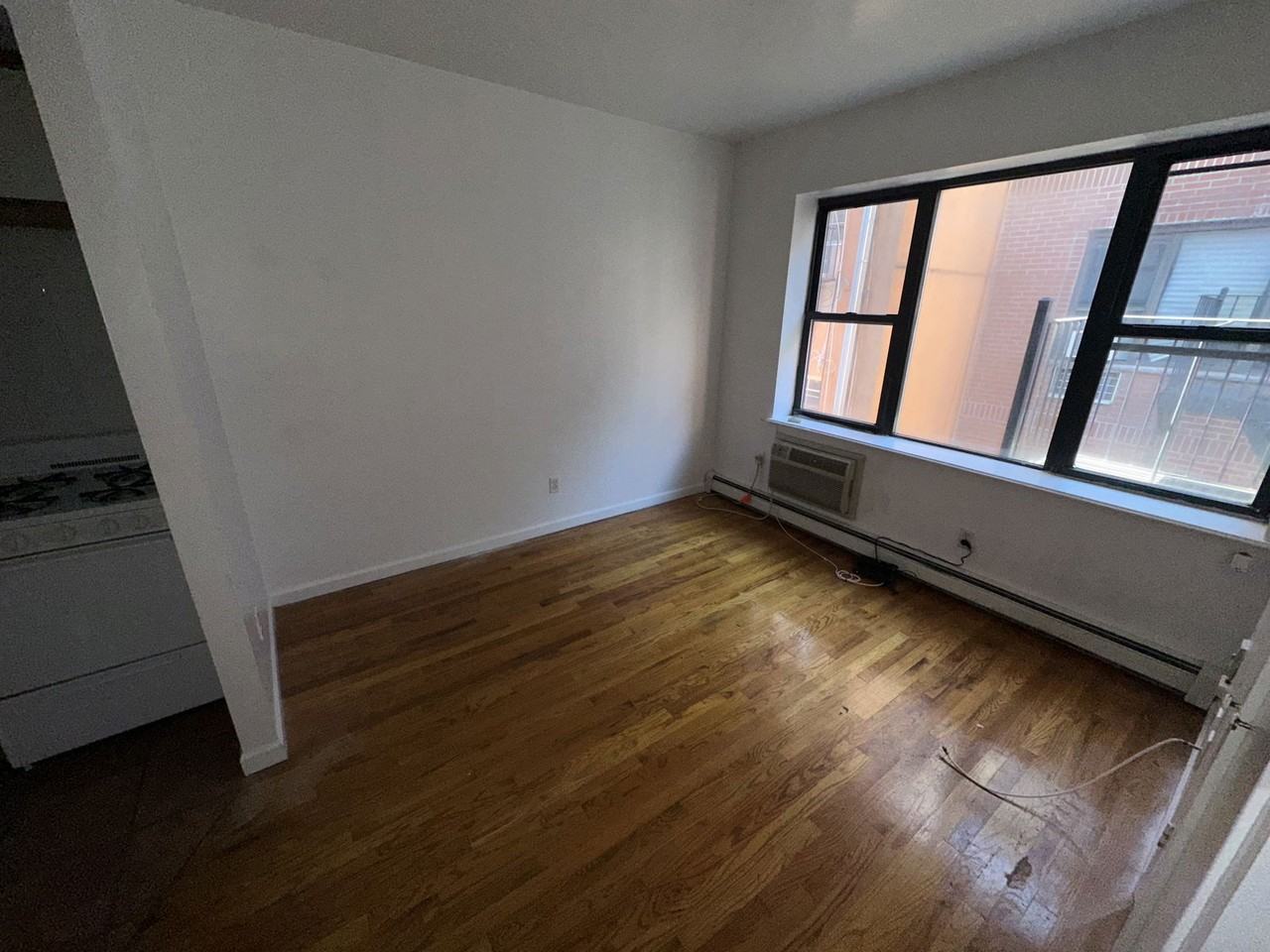 Orchard St #4F - Photo 5 of 8