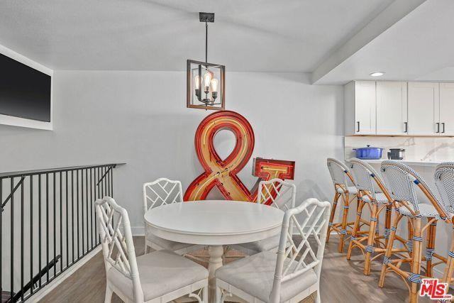 4329 Redwood Avenue #4 - Photo 7 of 8