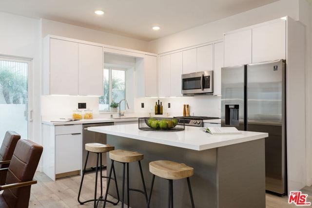 846 N Alta Vista Blvd #104 - Photo 6 of 8