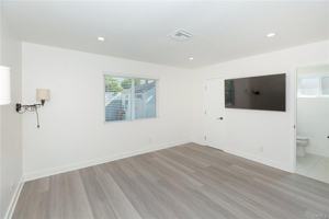 featured image of 12818 Arminta St