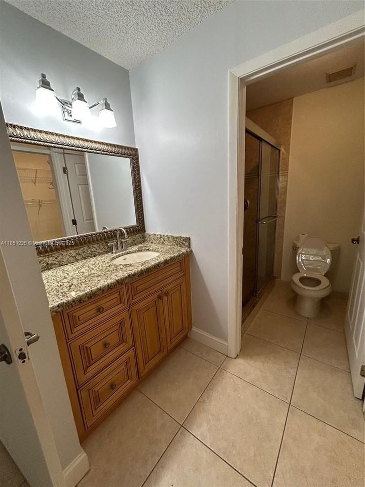 6838 Bridlewood Court #6838 - Photo 4 of 18