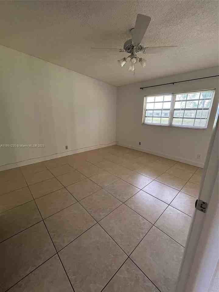 6838 Bridlewood Court #6838 - Photo 7 of 18