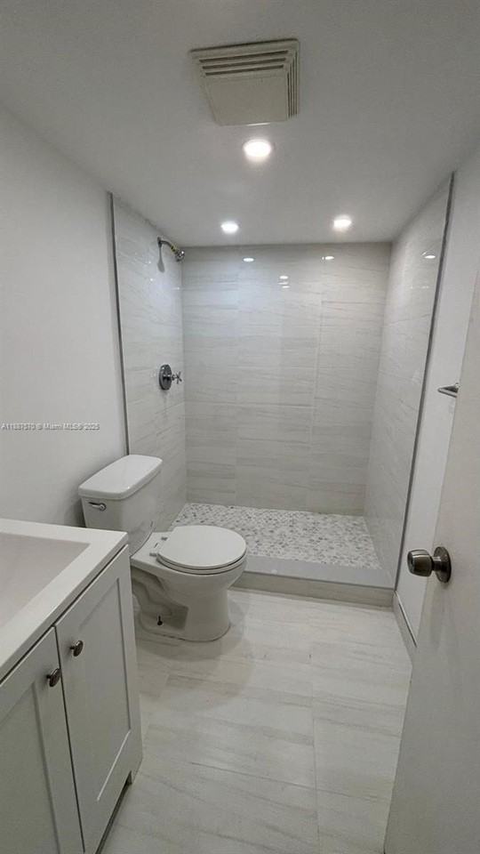 1913 S Ocean Dr #115