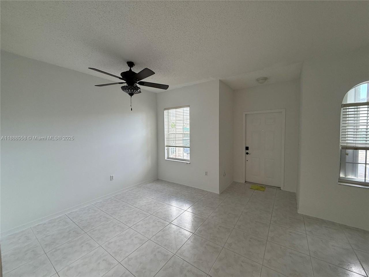 5225 Nw 112th Ave #2 - Photo 4 of 12