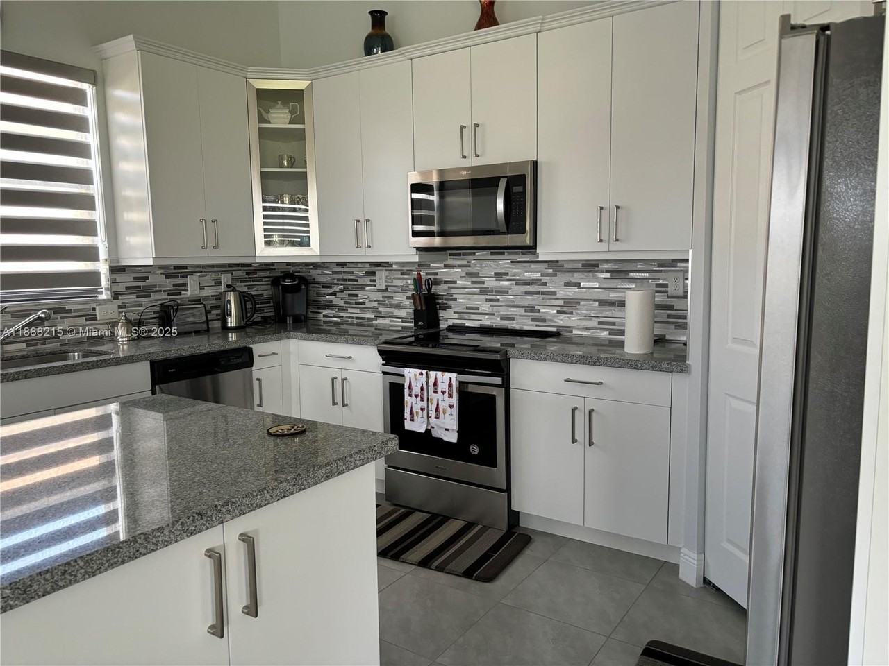 5107 Genoa St #5107 - Photo 5 of 16