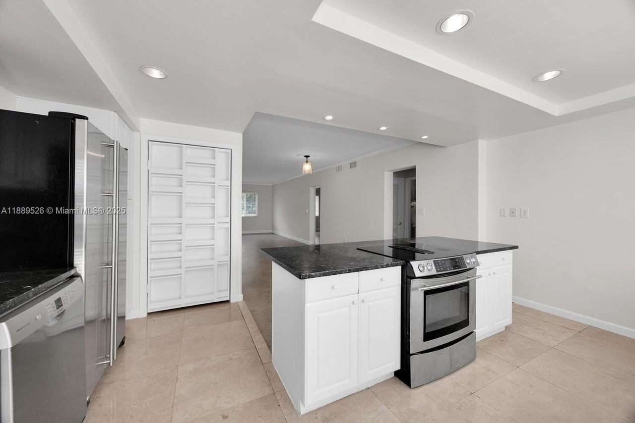 940 Sevilla Ave #108