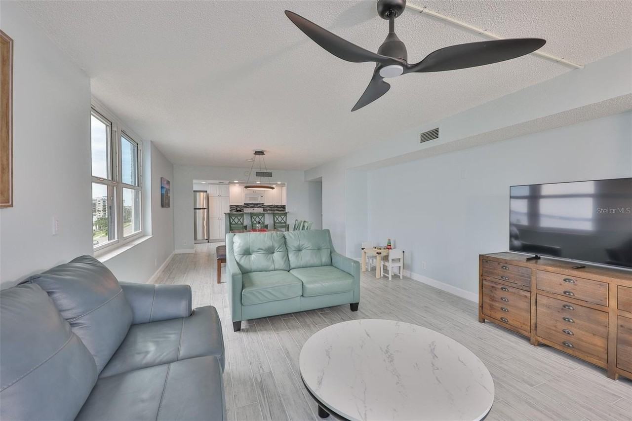 1400 Gulf Blvd #704 - Photo 4 of 39