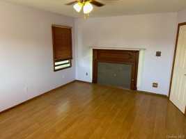 featured image of 15 N Crescent Dr #2