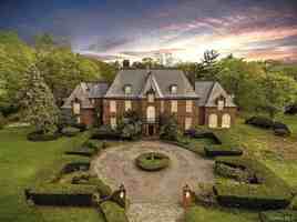 featured image of 10 Auserehl Ct