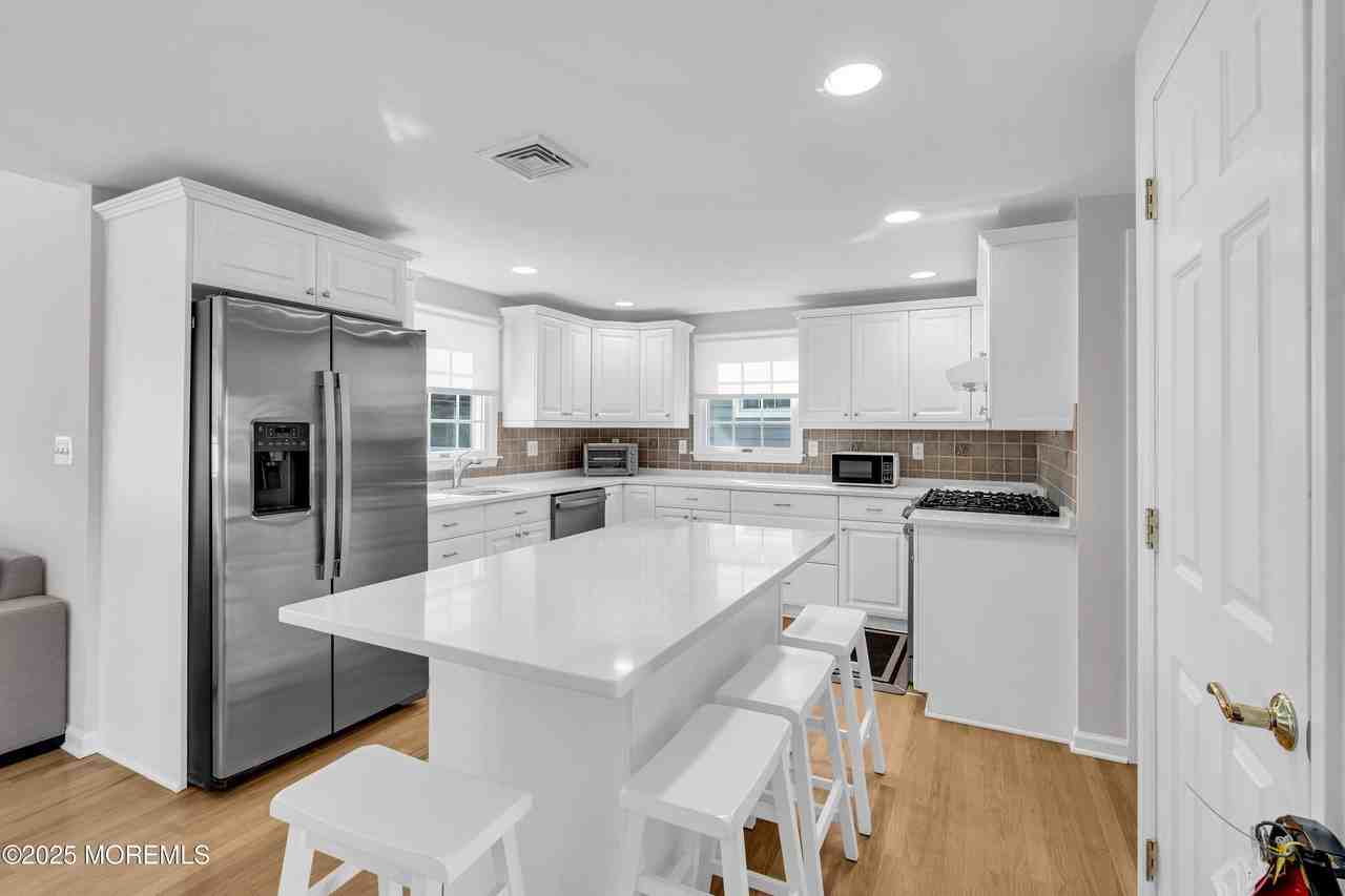 807 Prospect Ave - Photo 6 of 27