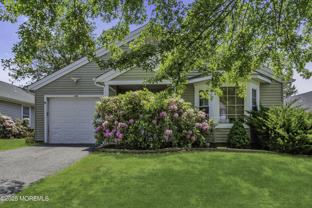 143 Pine Oak Blvd - Photo 1 of 1