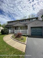 featured image of 5 Carole Dr