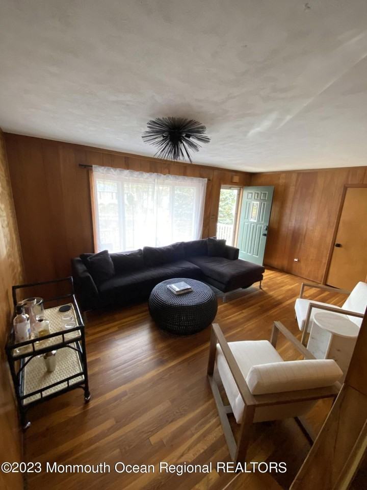 5 Carole Dr - Photo 2 of 17