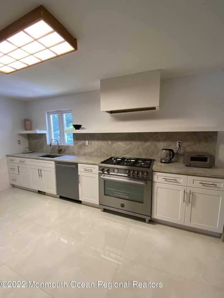 5 Carole Dr - Photo 3 of 17